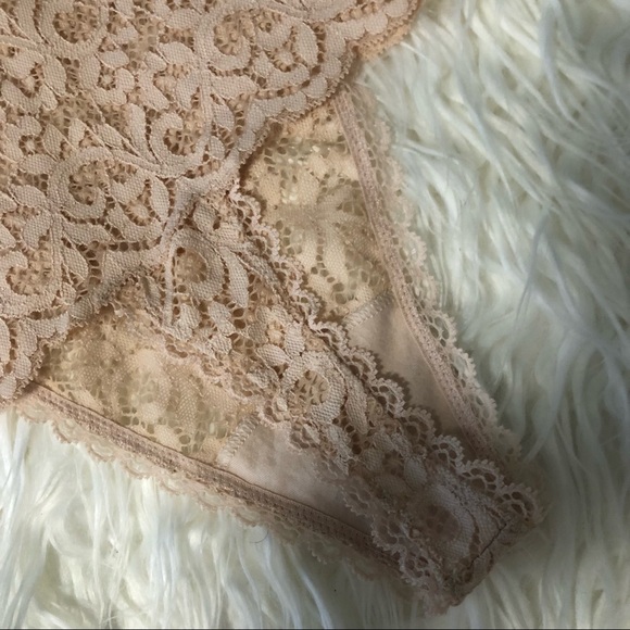 Victoria’s Secret 34F & Medium High Waist Thong Unlined Demi Lace Bra Set 34DDD - Picture 6 of 8